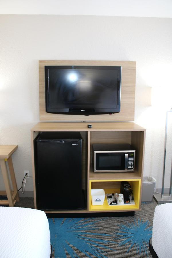 Days Inn By Wyndham Waco University Area 外观 照片