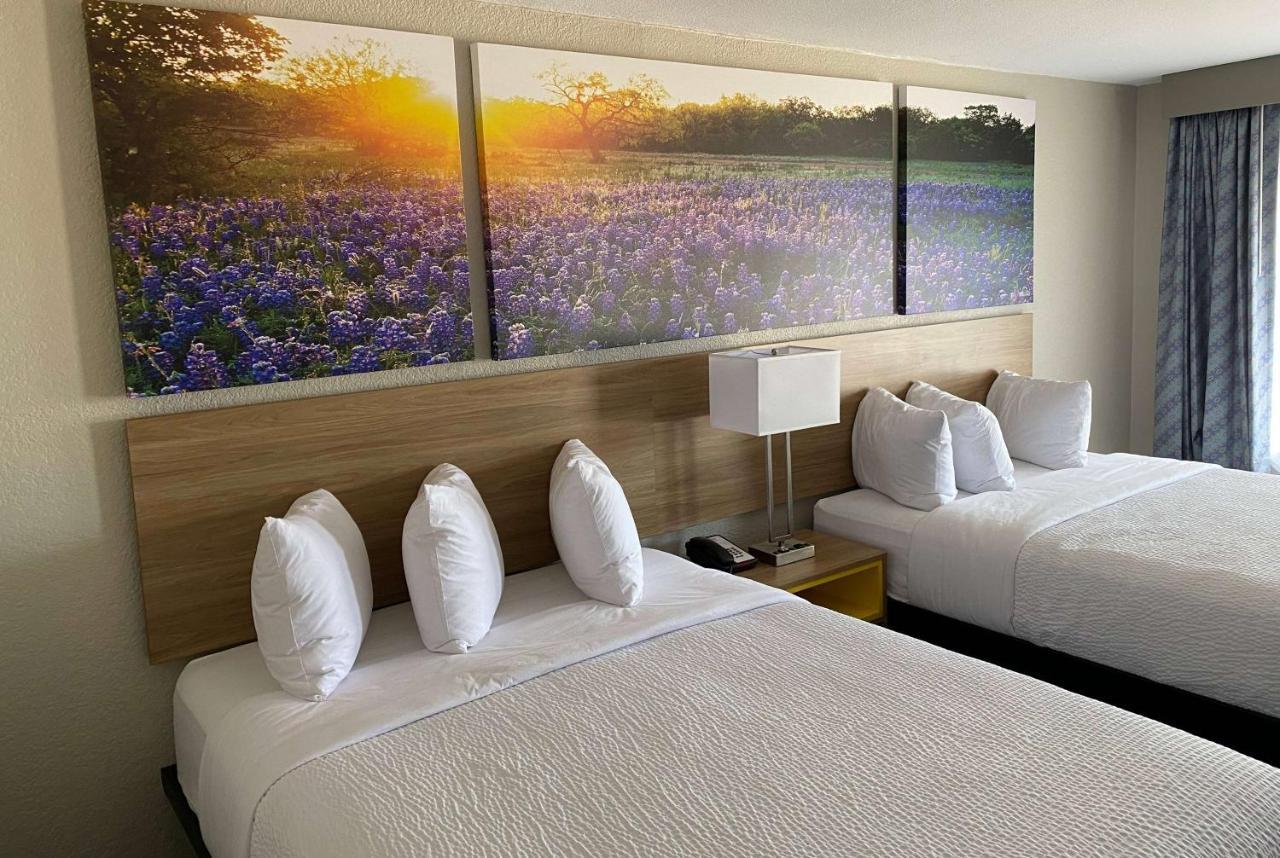 Days Inn By Wyndham Waco University Area 外观 照片