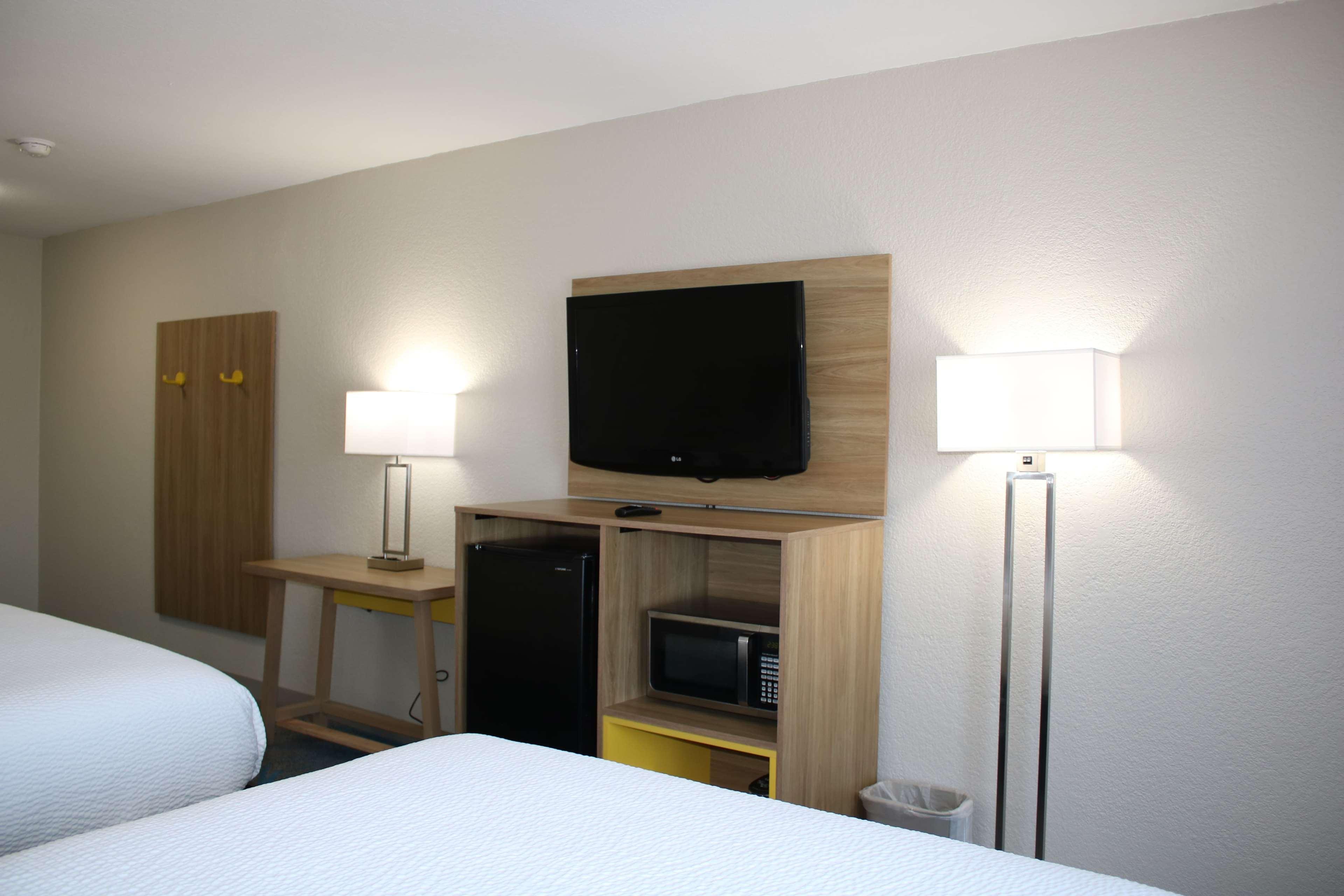 Days Inn By Wyndham Waco University Area 外观 照片