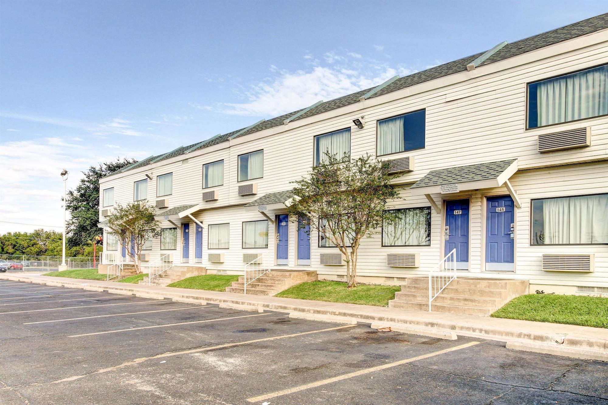 Days Inn By Wyndham Waco University Area 外观 照片